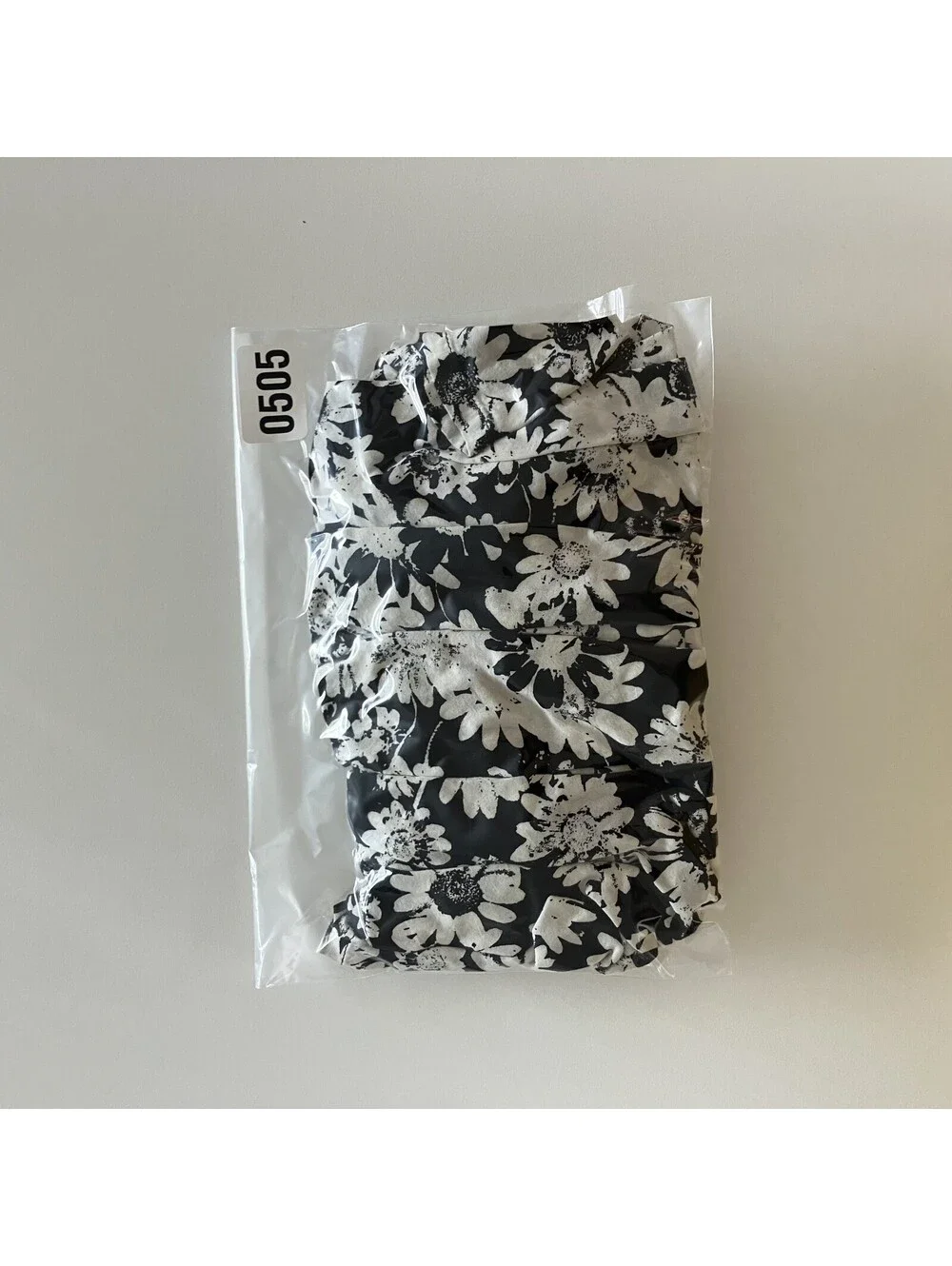 Black and White Floral Mini Flare Skirt Sz Medium Feminine Abstract Elastic